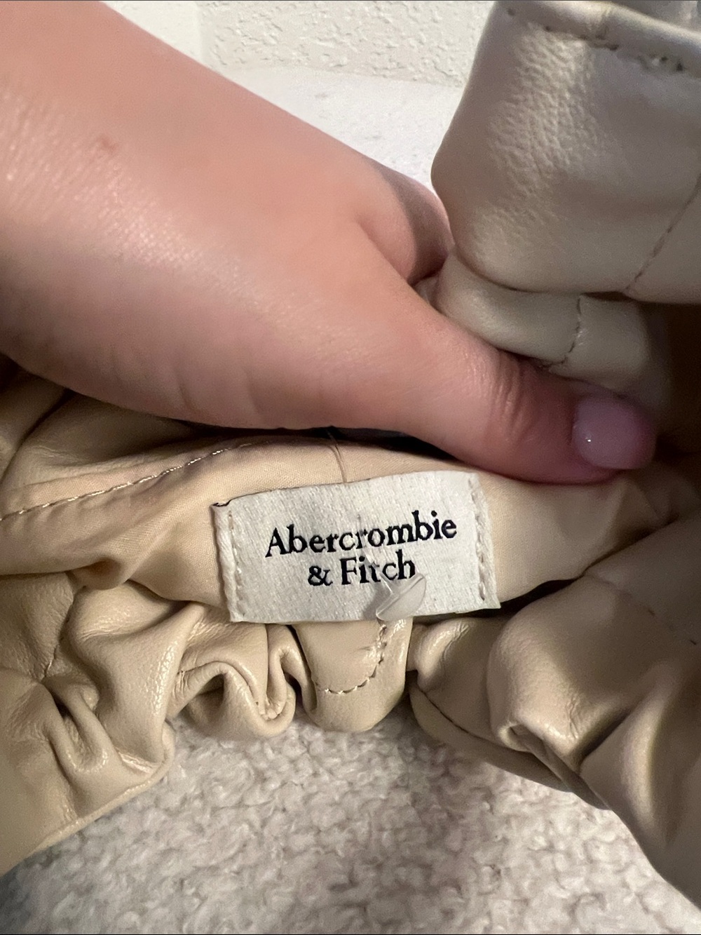 A&F Ruched Handle Handbag - Picture 3 of 7